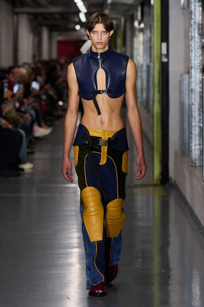 Look 35